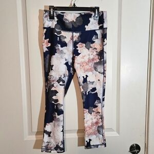 Marika Sport High-Rise Capri Leggings